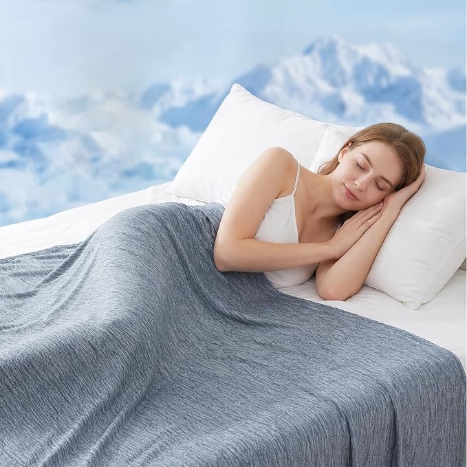 WOLTU Summer Blanket, Self-Cooling Blanket, Microfibre Arc-Chill, Cooling Blanket with Q-Max > 0.45, Cool and Skin-Friendly, Soft Sofa Blanket, Travel Blanket, 220 x 240 cm, Blue